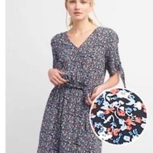 GAP Ditsy Floral V-Neck Wrap Dress